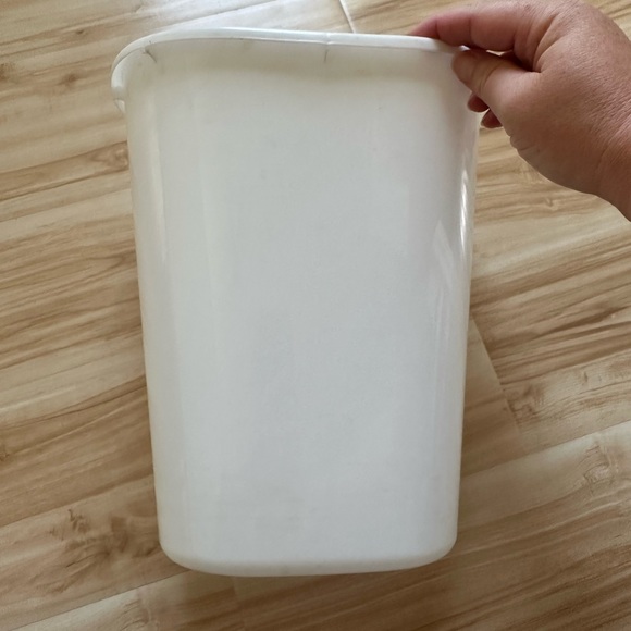 Essentials- Waste basket- white! Gently used! Must sell - Picture 6 of 10